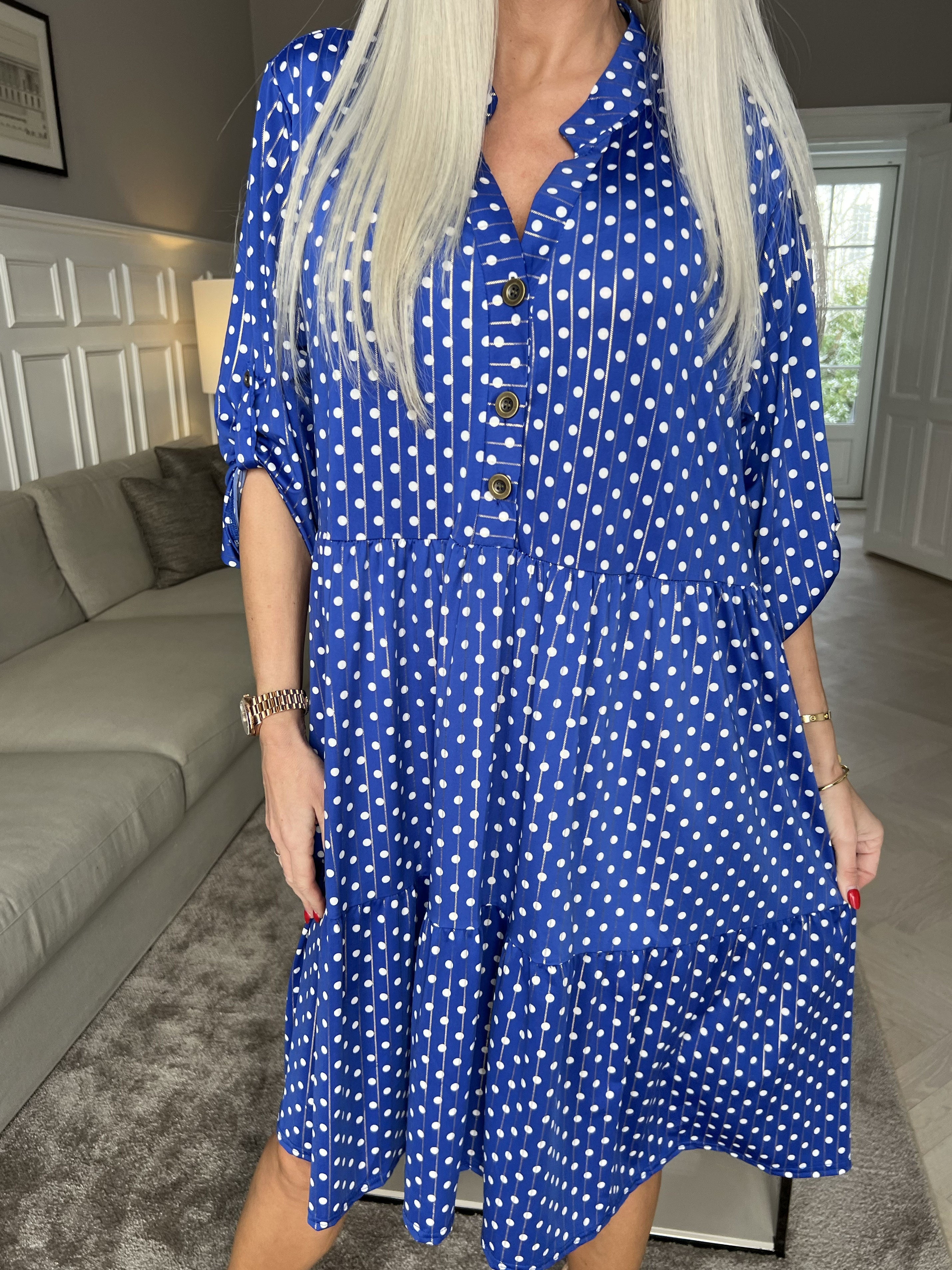 Milano Dot Midi - Klänning med prickar och lager-på-lager-look - Black